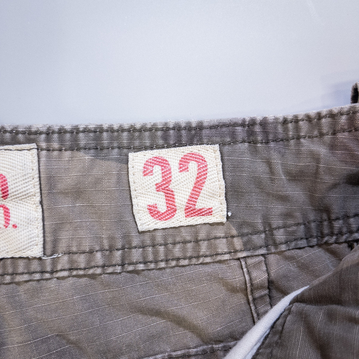 [メンズW33] 00年代 MOSSIMO SUPPLY CO. ショートパンツ カーゴショーツ