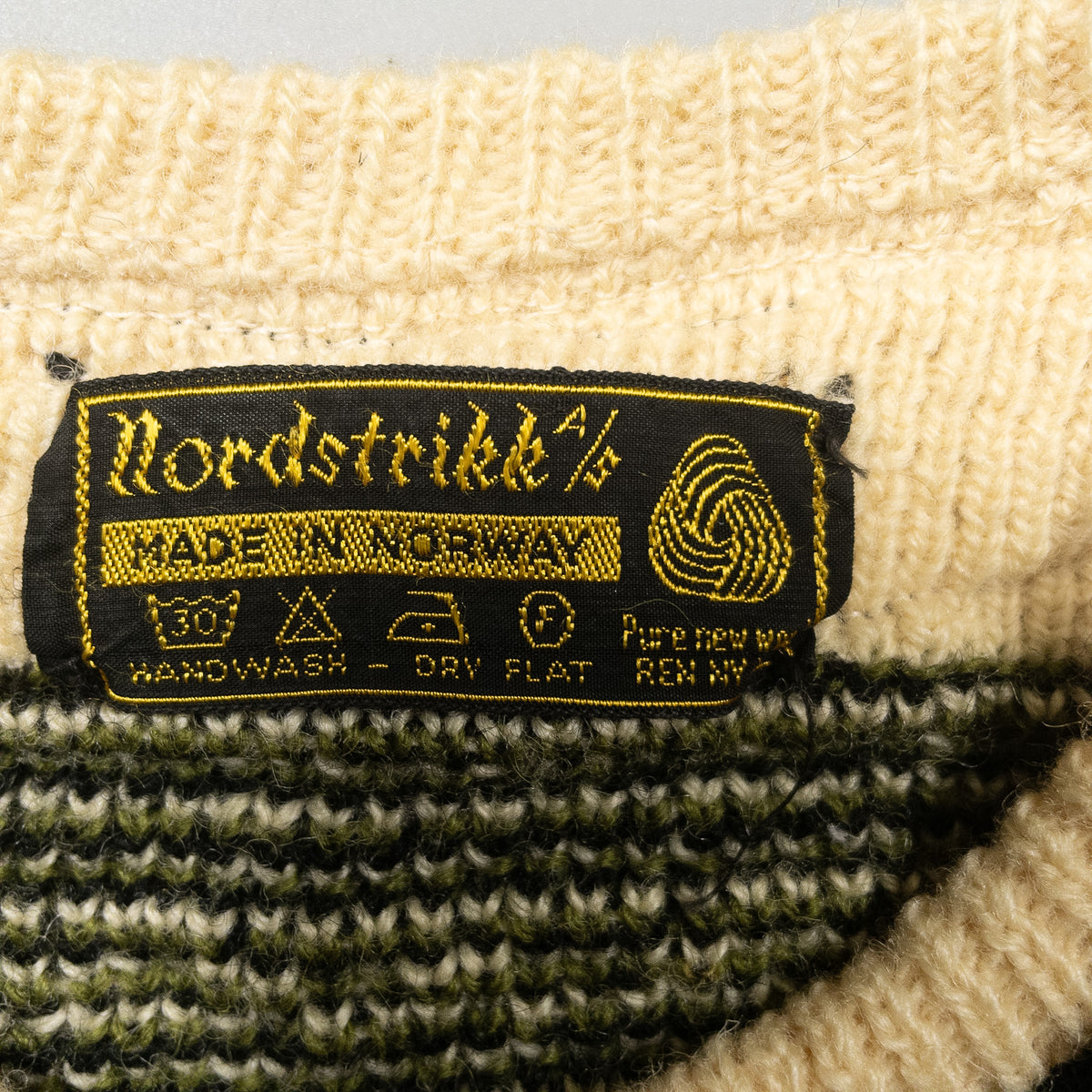 [レディースXL] 70〜80年代 Nordstrikk 長袖 メタルフック カーディガン ニット