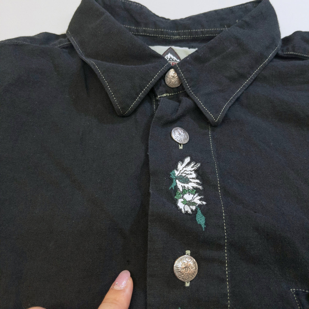 [メンズXXL] 90〜00年代 ZUGSPITZ 長袖シャツ チロリアンシャツ 黒染め
