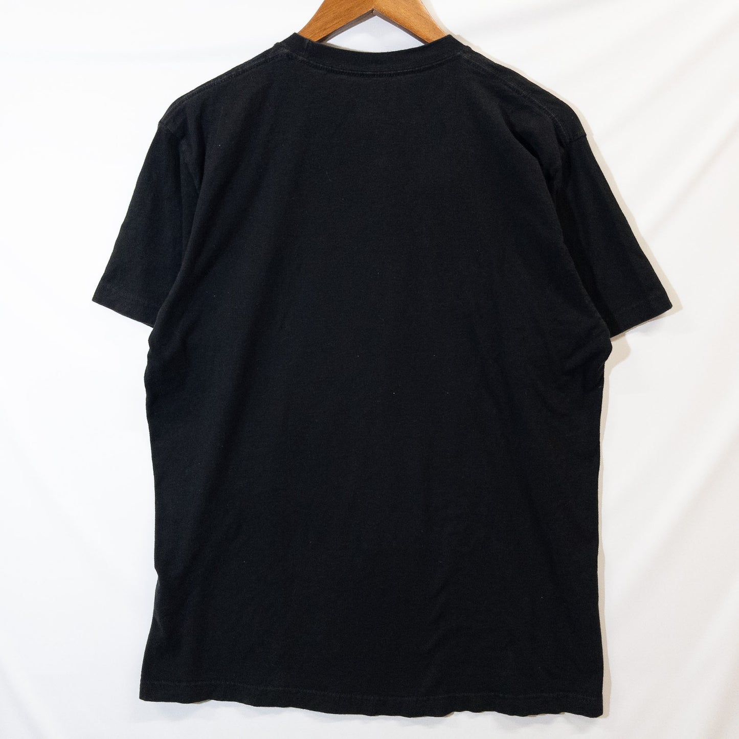 ジョジョの奇妙な冒険 アニメTシャツ L ブラック プリント VIZ MEDIA/ヴィズメディア